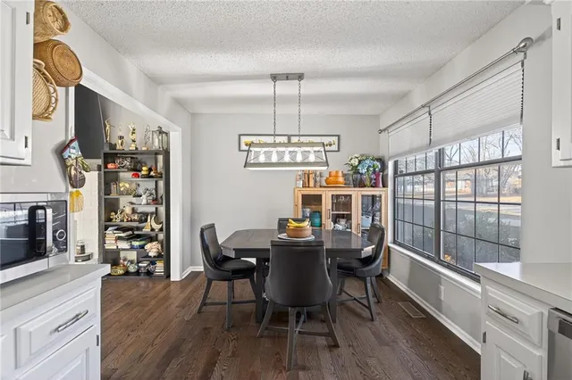 $295,000 | 7921 Yecker Avenue, Kansas City, KS 66109