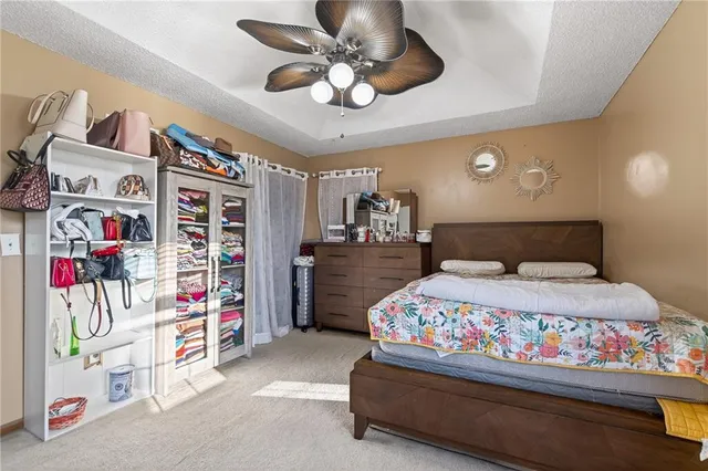 $295,000 | 7921 Yecker Avenue, Kansas City, KS 66109