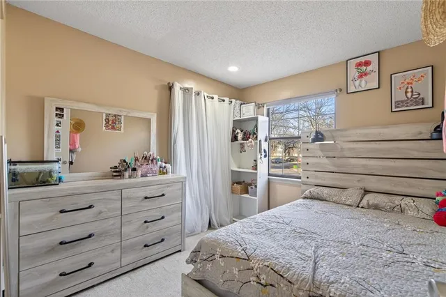 $295,000 | 7921 Yecker Avenue, Kansas City, KS 66109