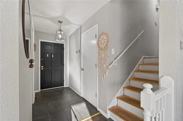 $295,000 | 7921 Yecker Avenue, Kansas City, KS 66109