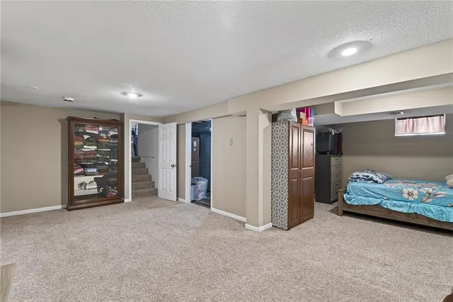 $295,000 | 7921 Yecker Avenue, Kansas City, KS 66109