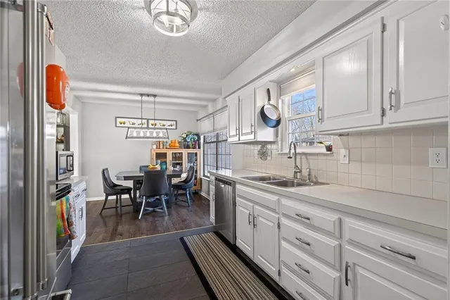 $295,000 | 7921 Yecker Avenue, Kansas City, KS 66109