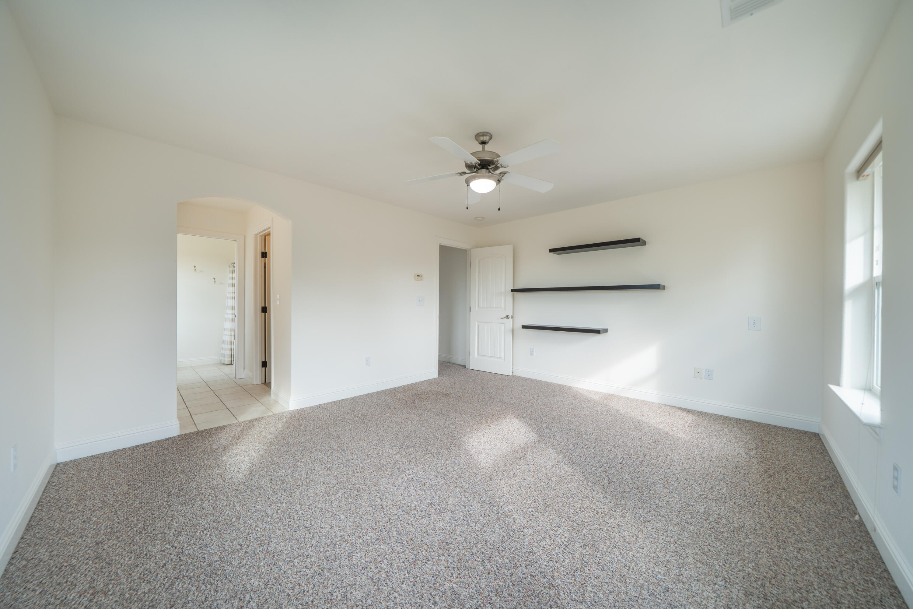 8180 Whispering Oaks Road Redding, CA 96002 - Photo 36 of 100 MAIN BEDROOM UPSTAIRS