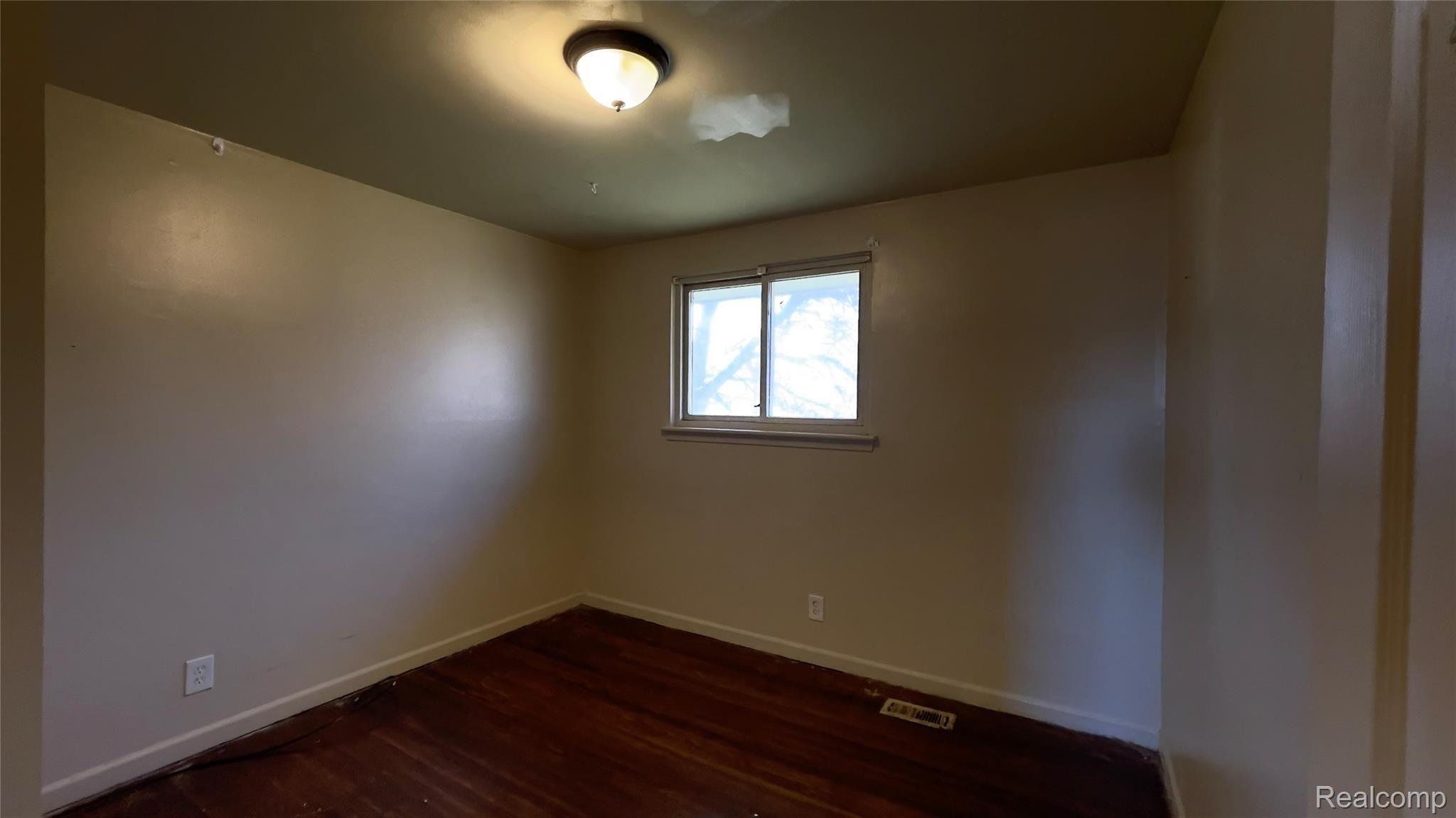 3258 Spring Hill Avenue Inkster, MI 48141 - Photo 20 of 21 CFB29E67-DEB2-4E8E-8800-1AAC40E7B24F.jpeg