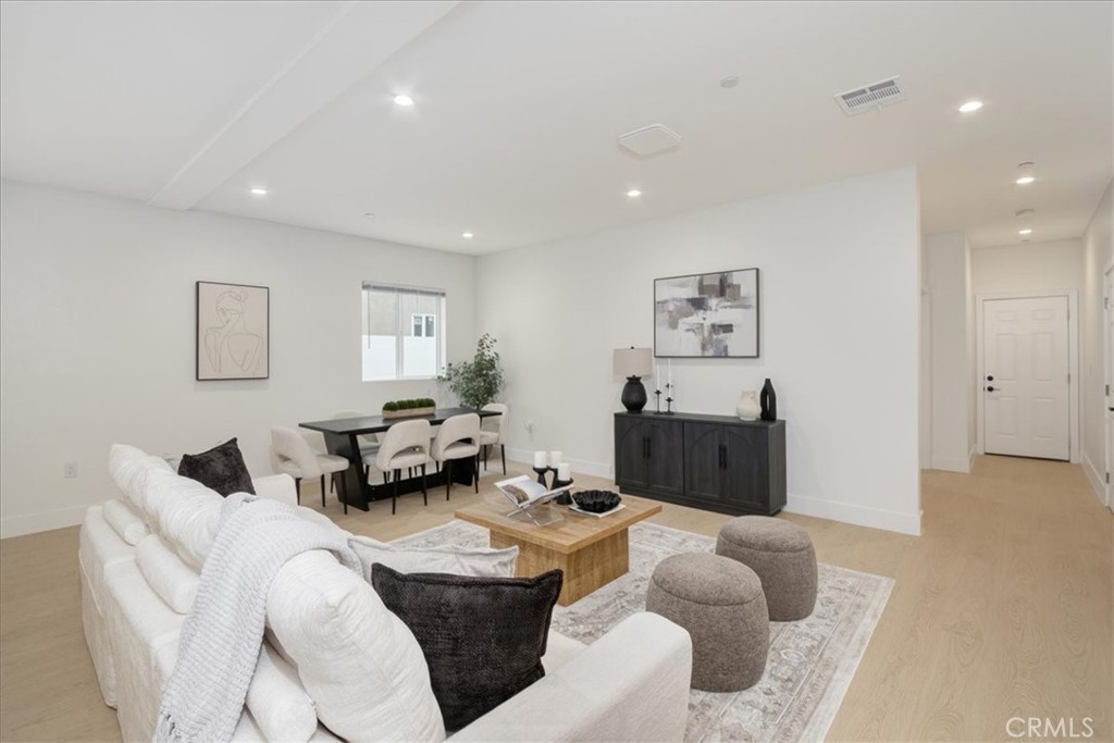 16623 Lake Avenue Paramount, CA 90723 - Photo 10 of 57
