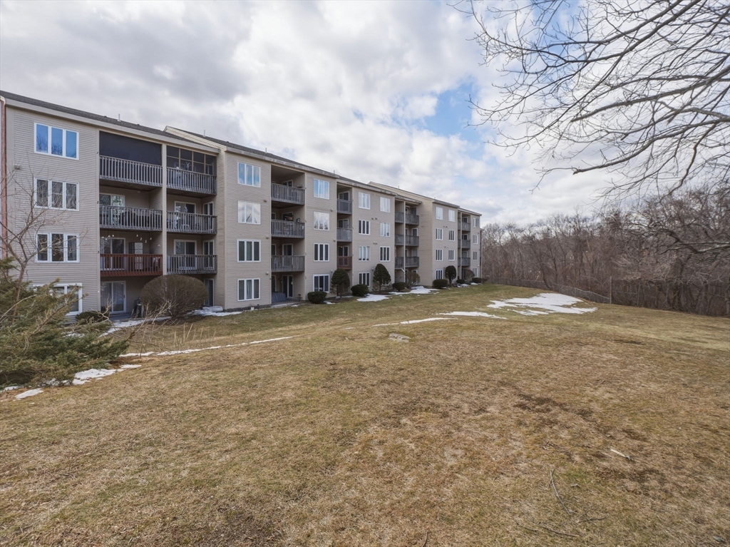 4 Duck Pond Road, Unit 225 Beverly, MA 01915 - Photo 37 of 42