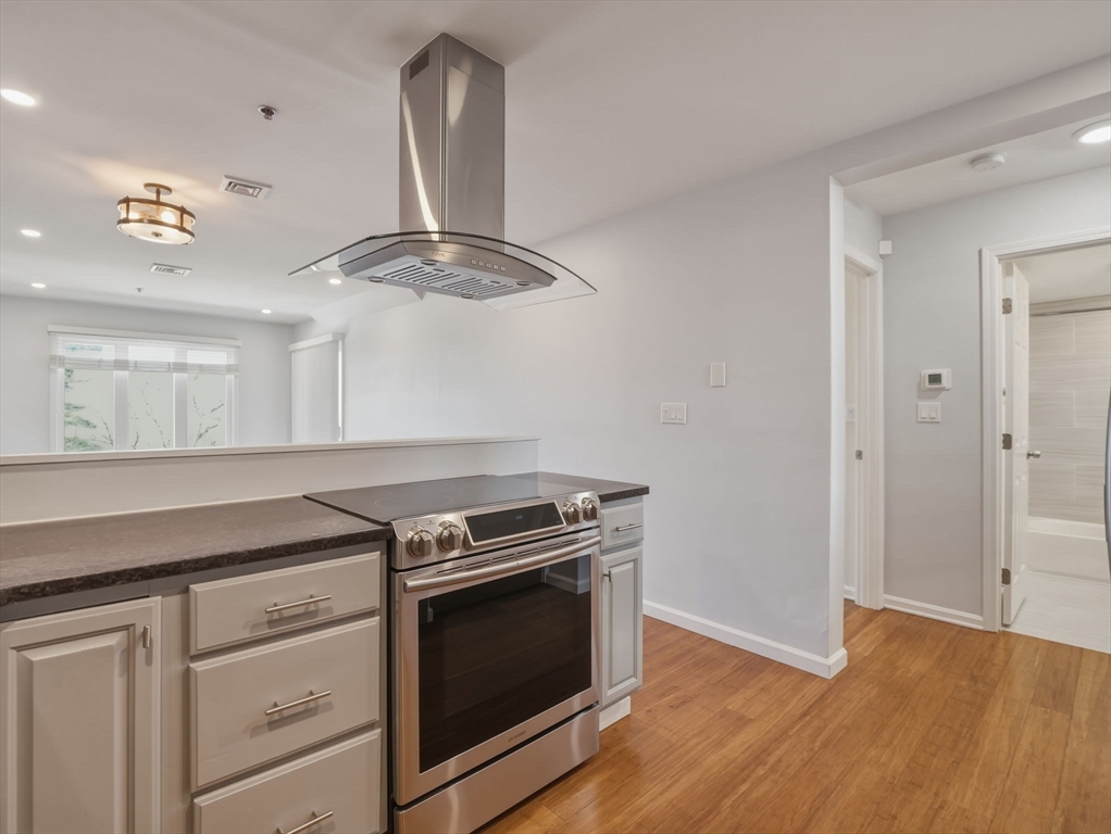 4 Duck Pond Road, Unit 225 Beverly, MA 01915 - Photo 7 of 42