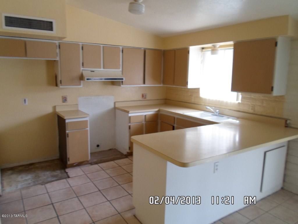 2471 Las Lomitas Road Tucson, AZ 85741 - Photo 6 of 16