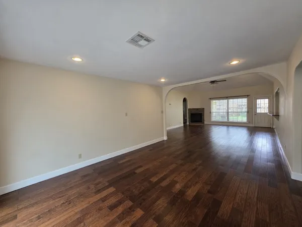 $2,500 | 2623 Hollow Hook Road, Houston, TX 77080