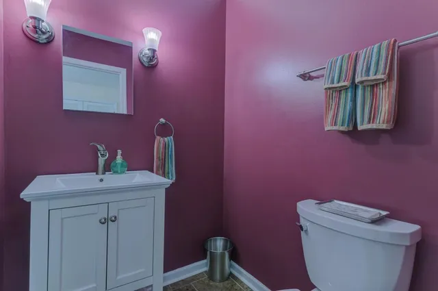 $679,000 | 1010 West Haven Drive, Arlington Heights, IL 60005