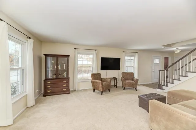 $679,000 | 1010 West Haven Drive, Arlington Heights, IL 60005