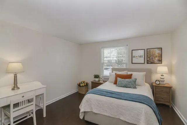 $679,000 | 1010 West Haven Drive, Arlington Heights, IL 60005