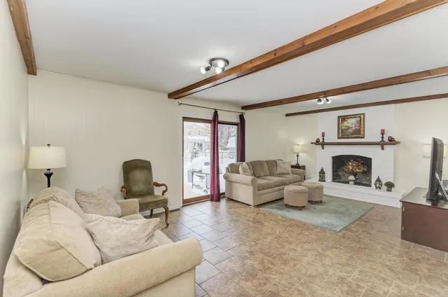 $679,000 | 1010 West Haven Drive, Arlington Heights, IL 60005