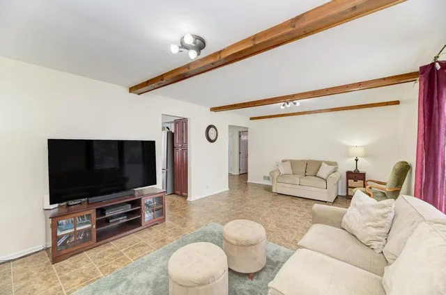 $679,000 | 1010 West Haven Drive, Arlington Heights, IL 60005