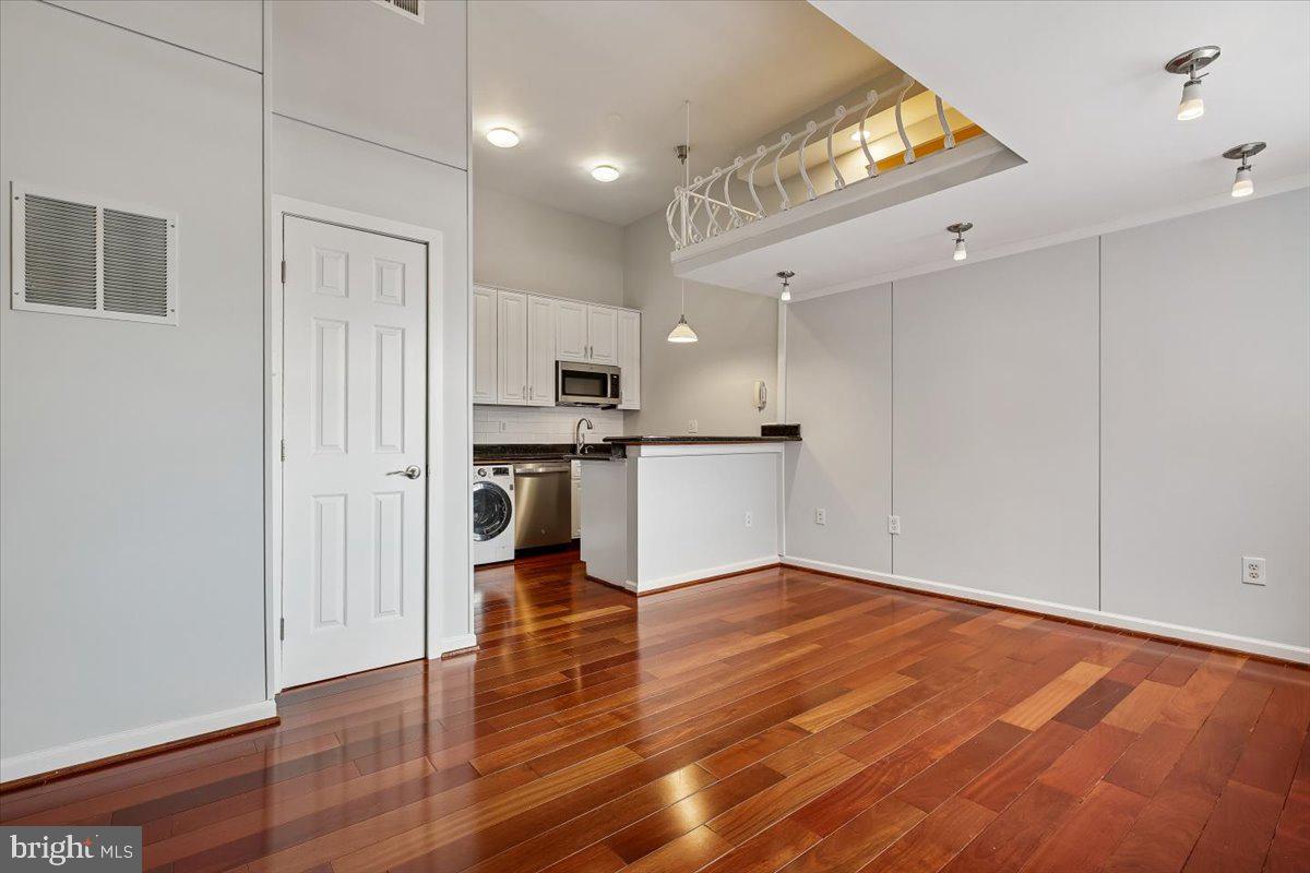 1125 12th Street Northwest, Unit 83 Washington, DC 20005 - Photo 8 of 25