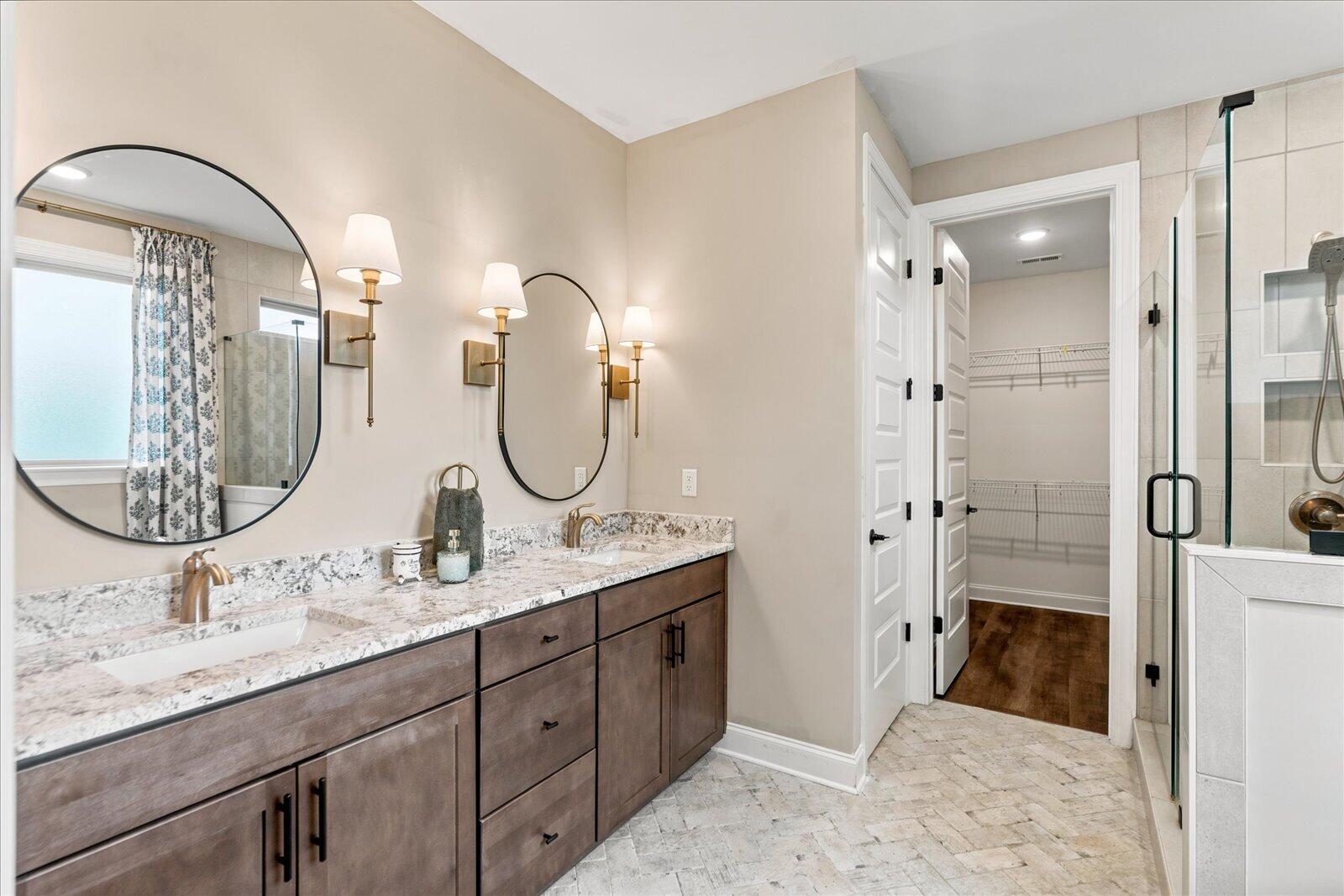 1383 Little Sorrel Road Hixson, TN 37343 - Photo 21 of 40 Primary Bathroom