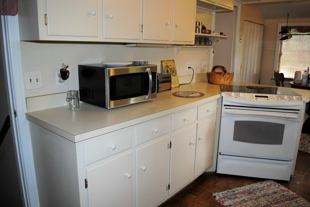 3867 Darlington Road Southwest Roanoke, VA 24018 - Photo 15 of 18 Kitchen