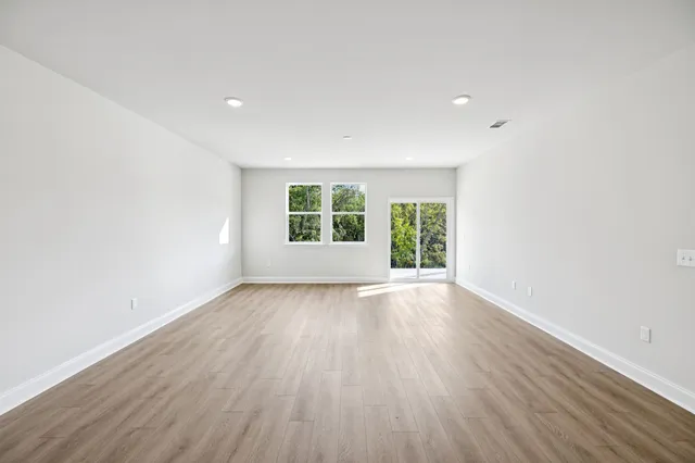 $585,815 | 1090 Large Poppy Drive, La Vergne, TN 37086