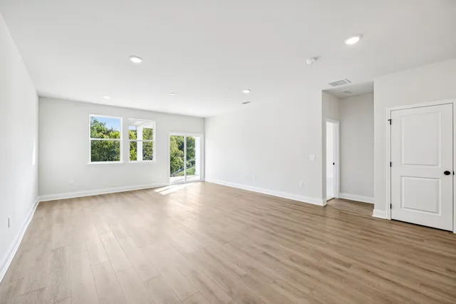 $585,815 | 1090 Large Poppy Drive, La Vergne, TN 37086