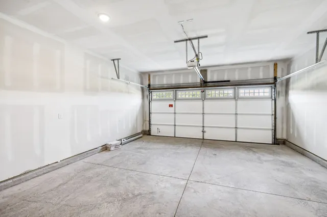 $585,815 | 1090 Large Poppy Drive, La Vergne, TN 37086