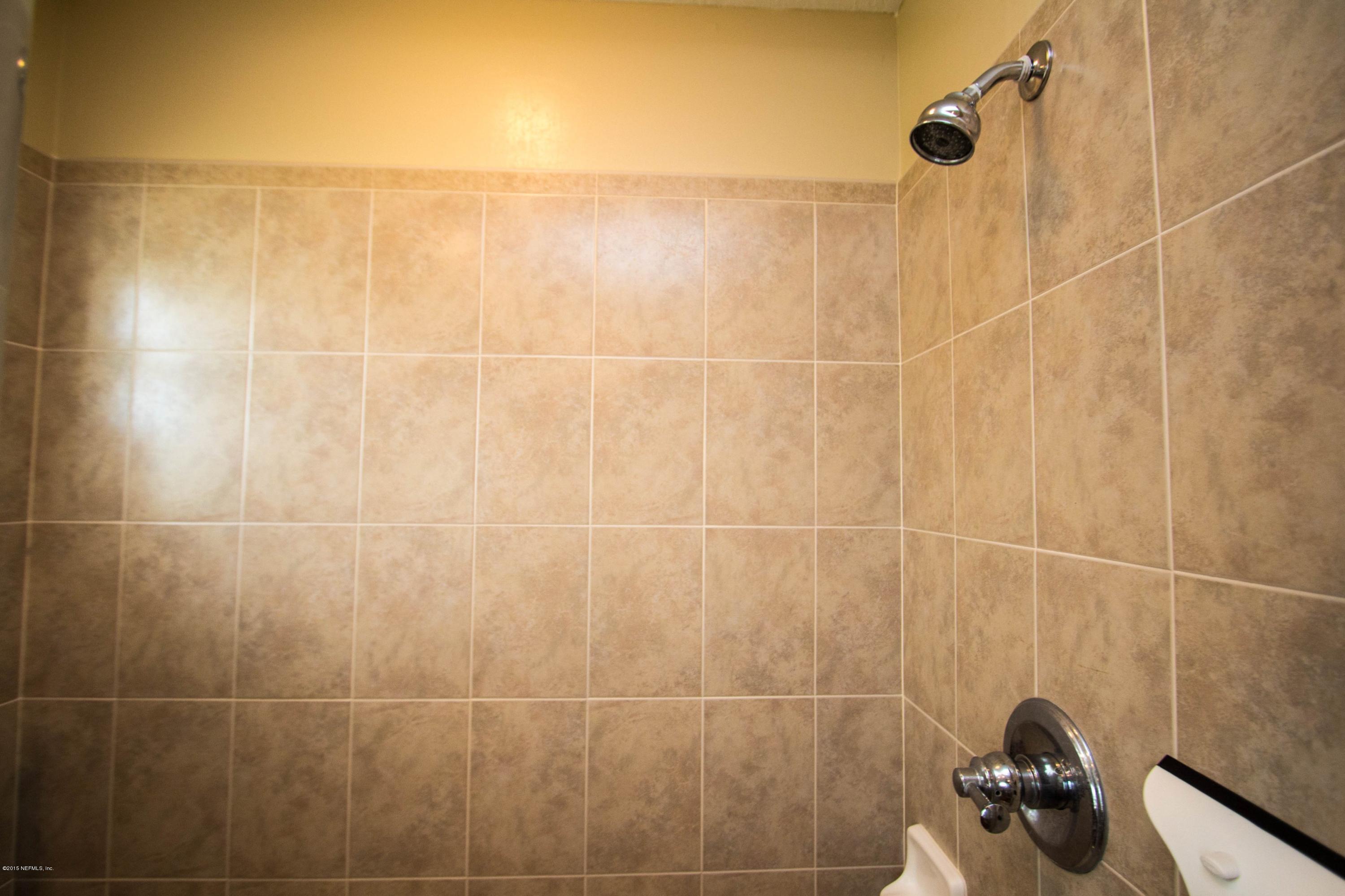 1659 Lockend Road Jacksonville, FL 32221 - Photo 21 of 35 Master Shower