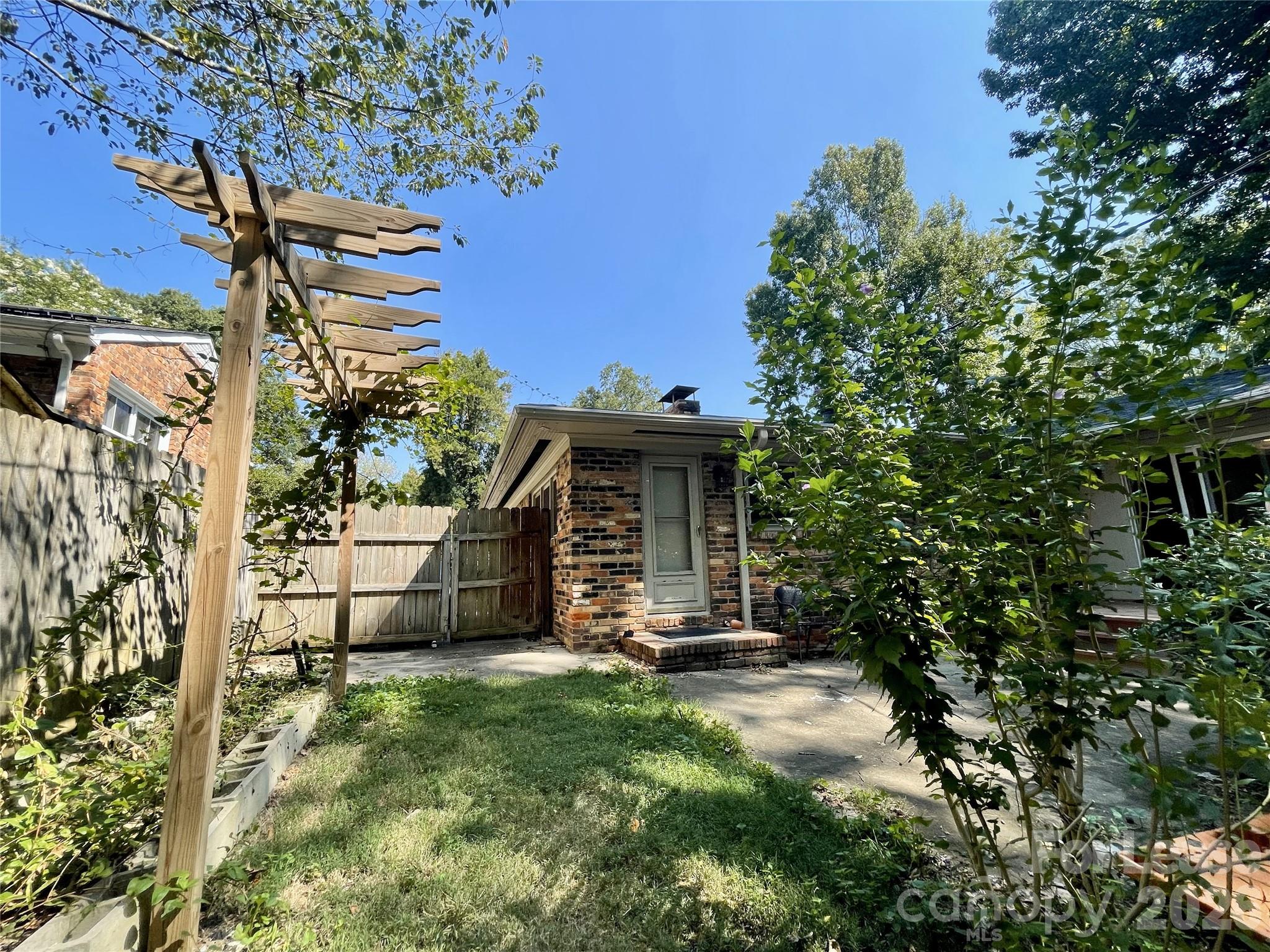 5226 Murrayhill Road Charlotte, NC 28210 - Photo 29 of 33