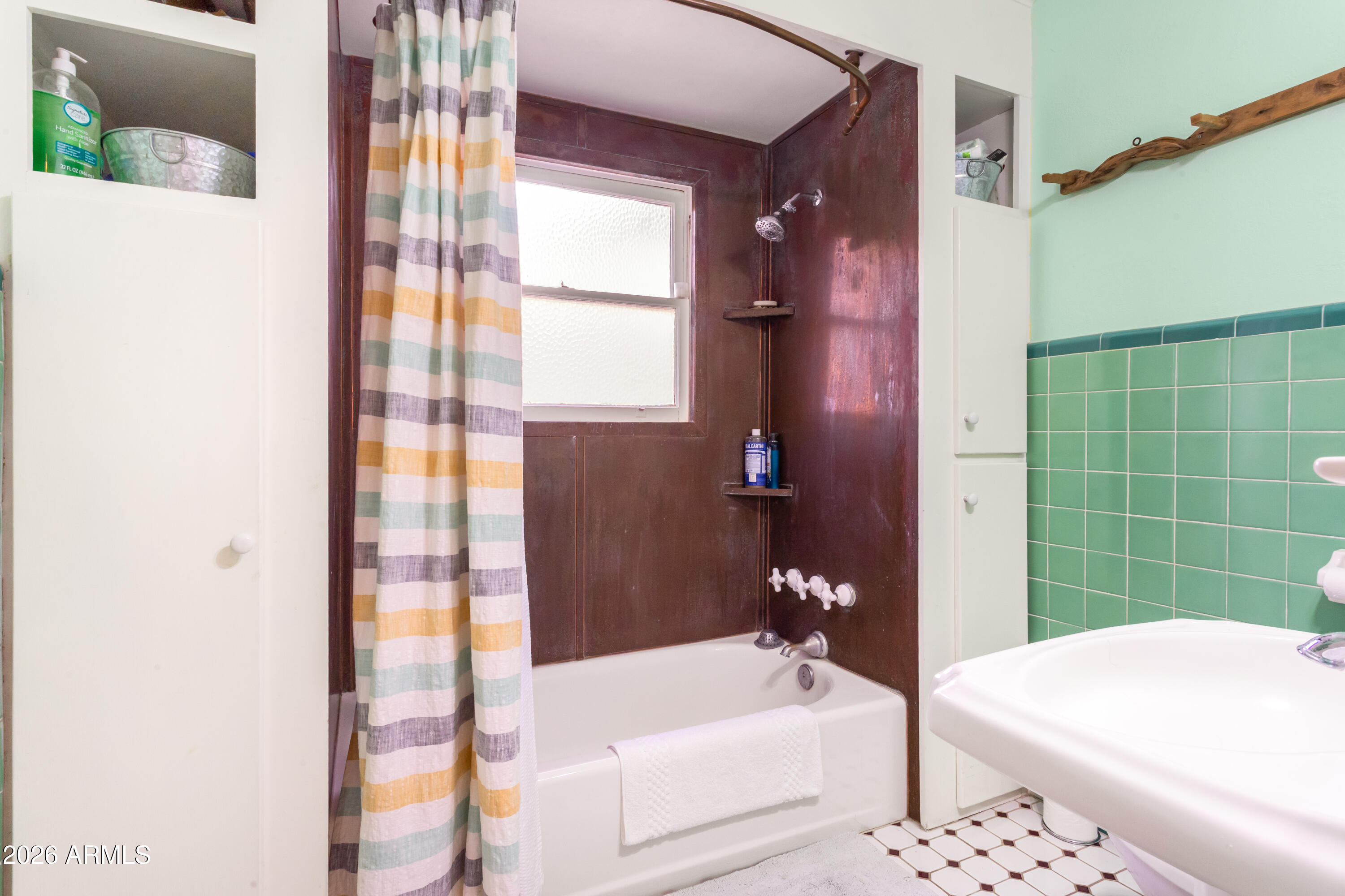 14 Maxfield Avenue Bisbee, AZ 85603 - Photo 23 of 40 Bathroom 1