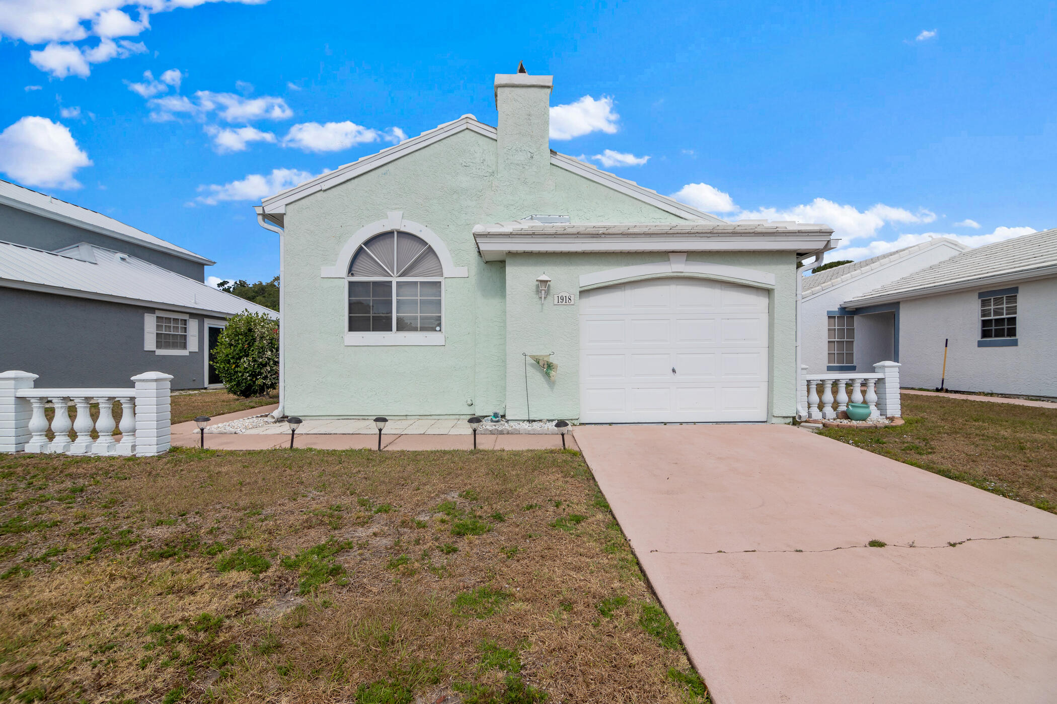 1918 Tallowood Ct Northeast  