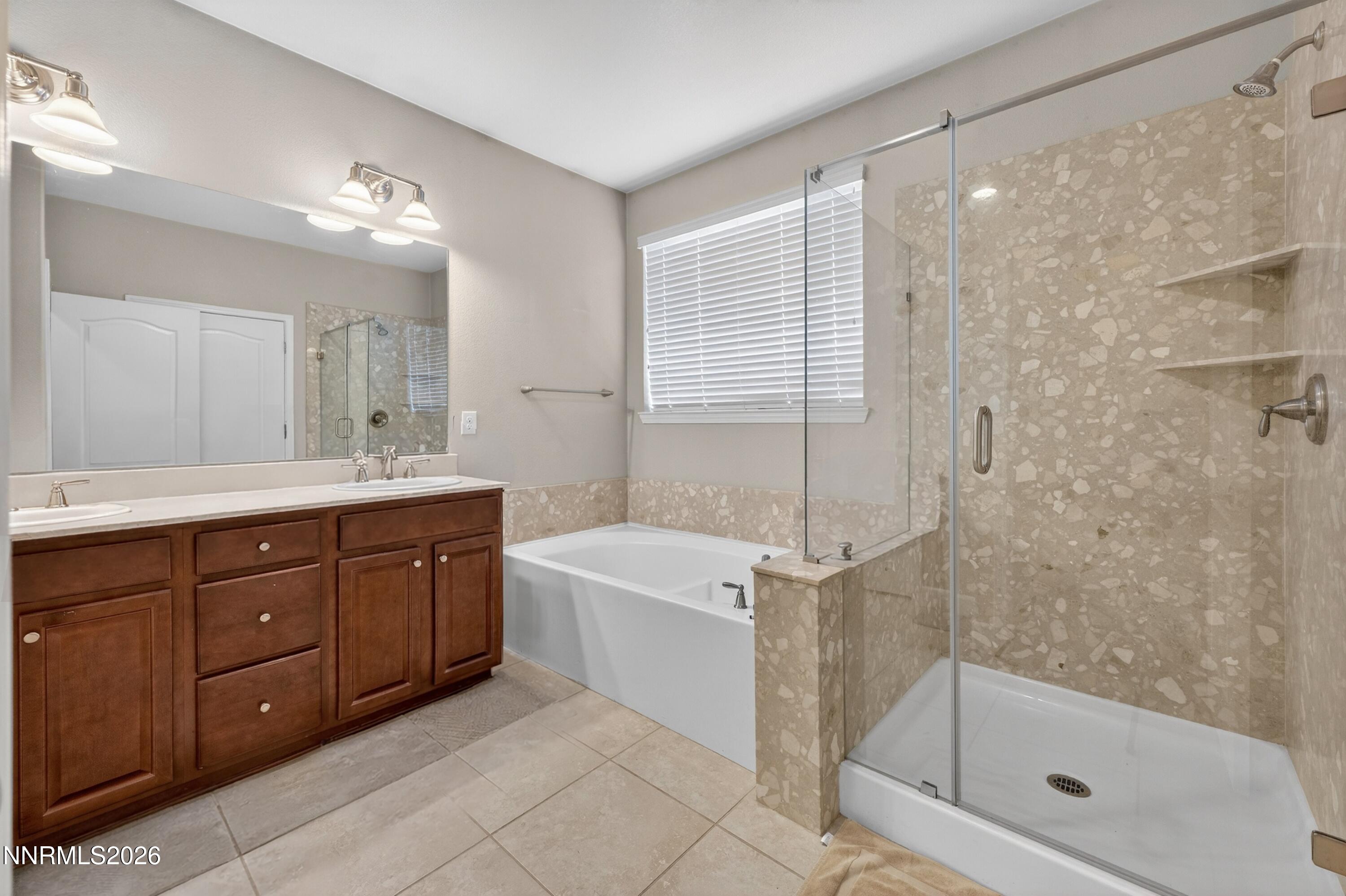 10050 Ignacio Circle Reno, NV 89521 - Photo 8 of 10 11-DSC_2165