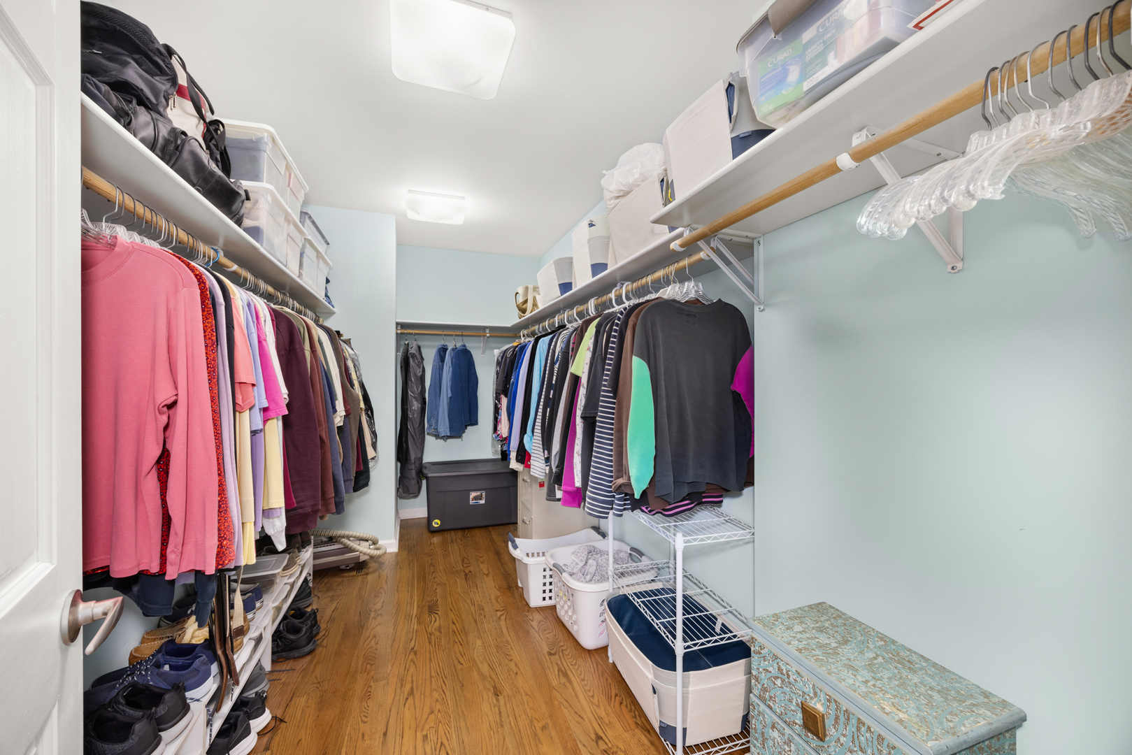 401 Greenwood Road Glenview, IL 60025 - Photo 21 of 30 a view of a walk in closet