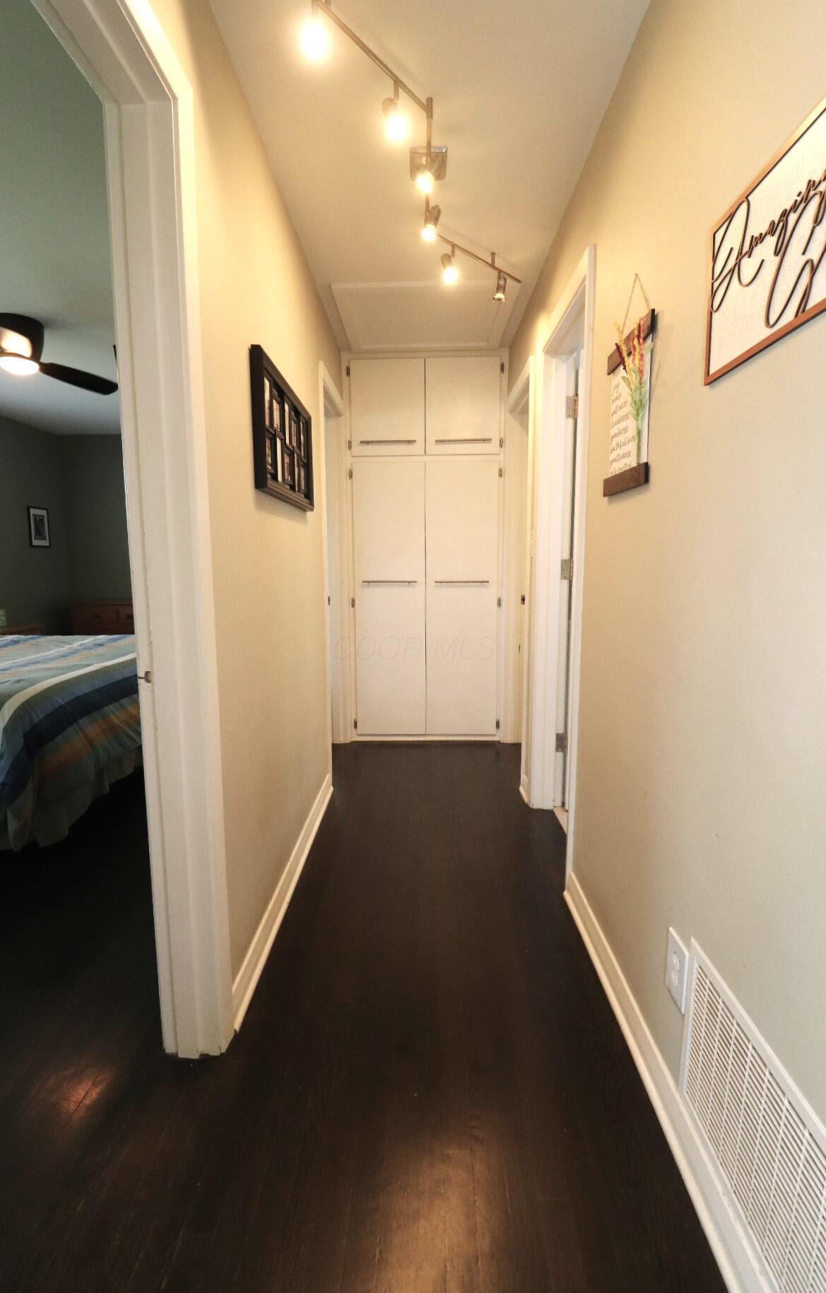 1950 Langham Road Columbus, OH 43221 - Photo 25 of 56 Hall to the bedrooms