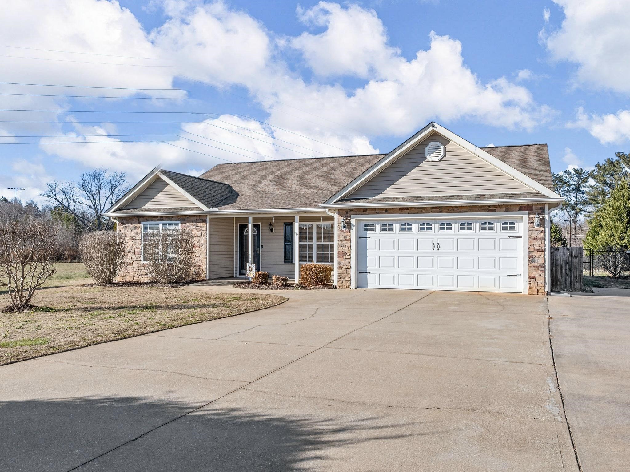 224 Homer Johnson Court Inman, SC 29349 - Photo 2 of 26