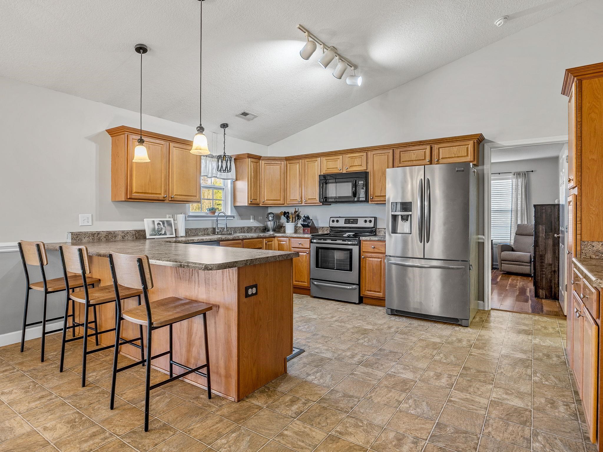 224 Homer Johnson Court Inman, SC 29349 - Photo 8 of 26