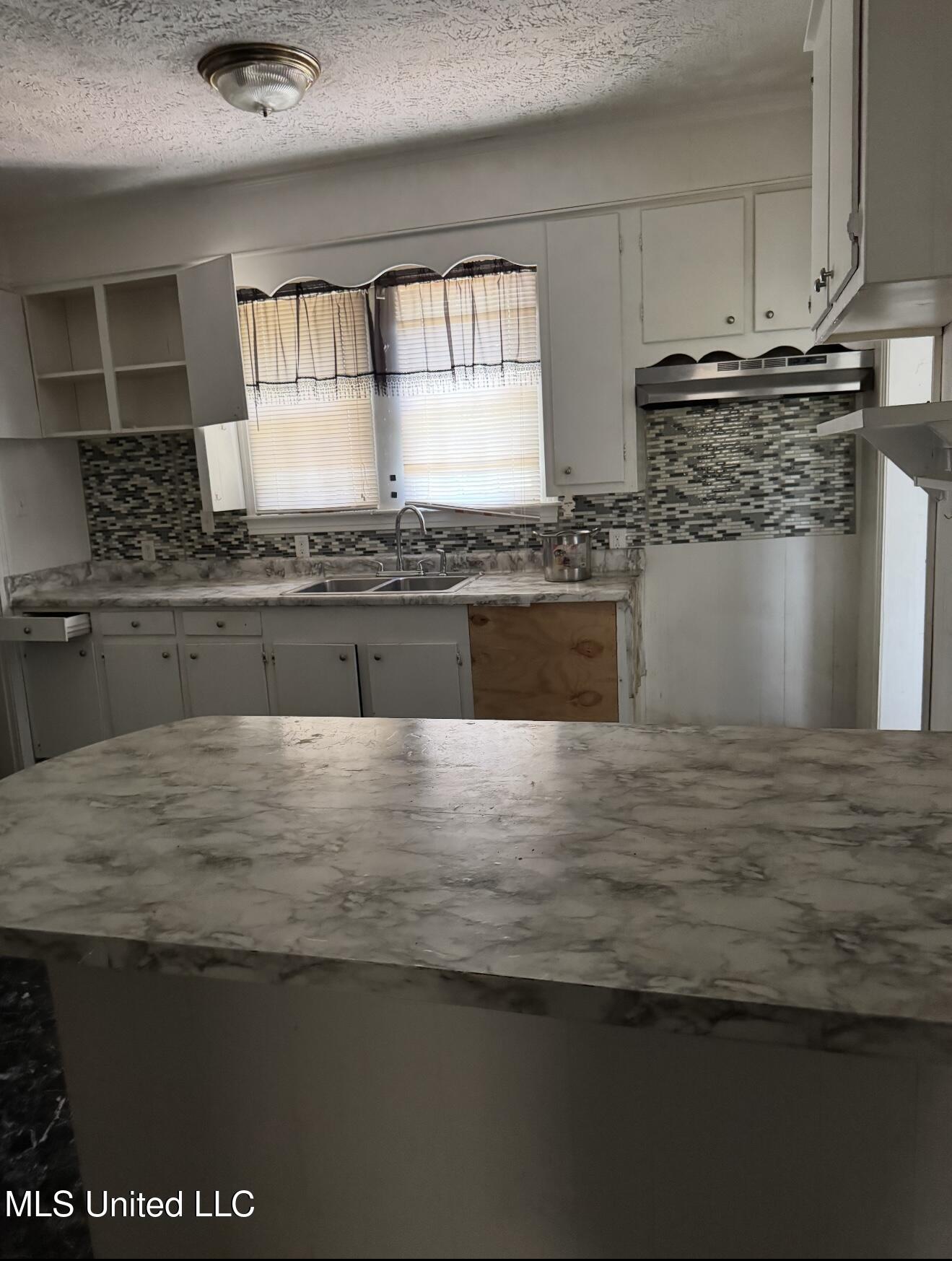 156 Denver Street Jackson, MS 39209 - Photo 5 of 11 IMG_2399