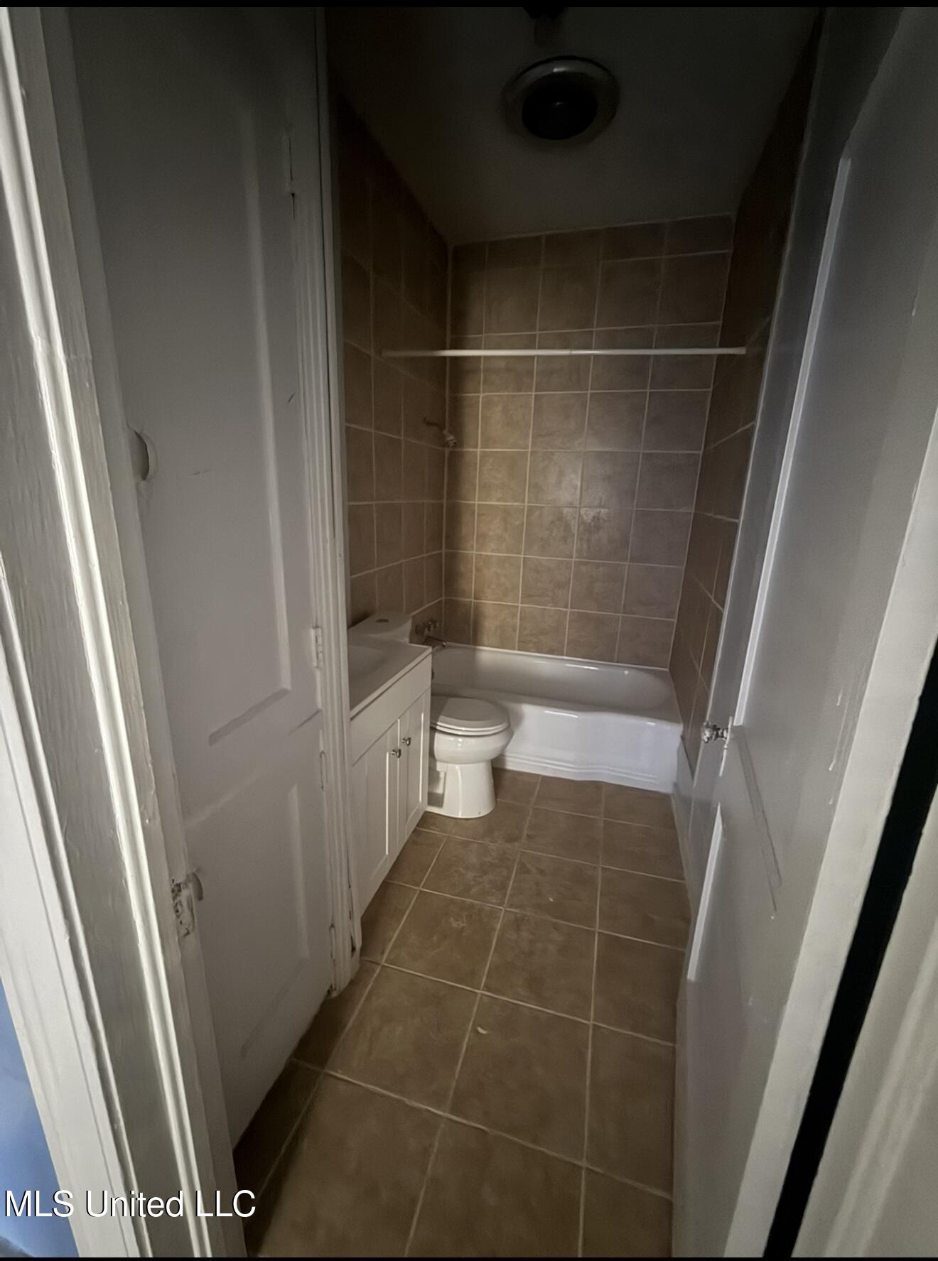 156 Denver Street Jackson, MS 39209 - Photo 10 of 11 IMG_2405