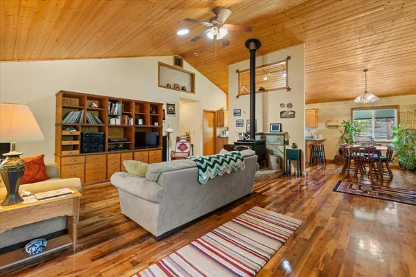 $429,000 | 82 Redbud Lane, Willow Creek, CA 95573