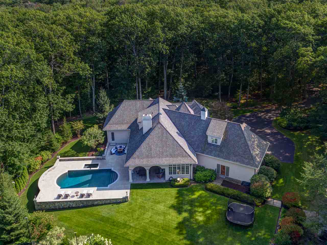 31 Chapel Road North Hampton, NH 03862 - Photo 1 of 40