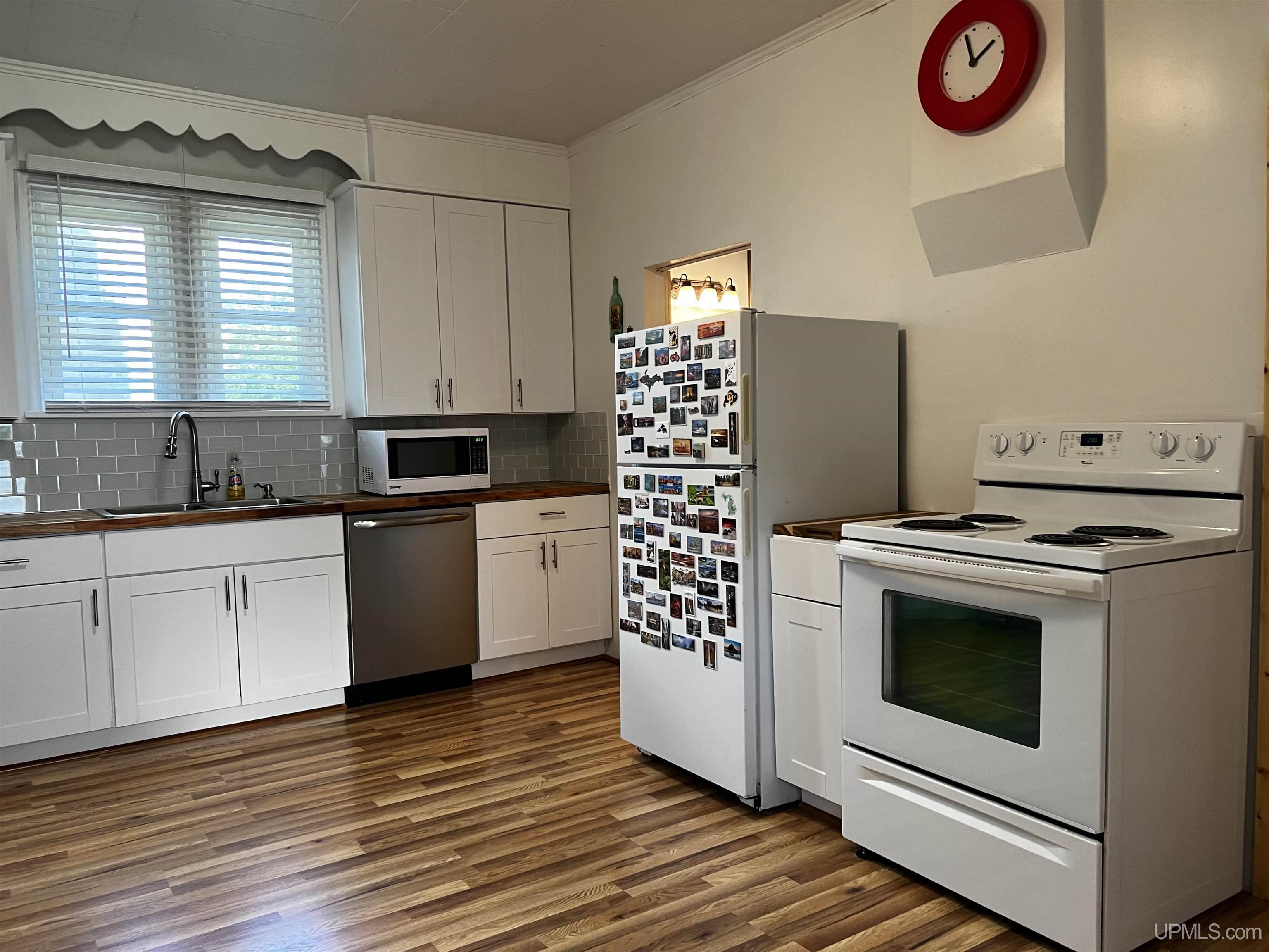 409 South Beecher Street Bessemer, MI 49911 - Photo 4 of 33 Gallery Image 4