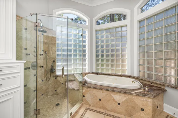 $1,350,000 | 27 Morning Arbor Place, The Woodlands, TX 77381