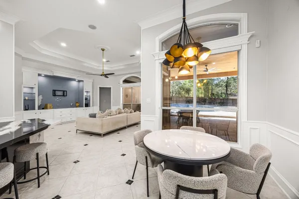 $1,350,000 | 27 Morning Arbor Place, The Woodlands, TX 77381