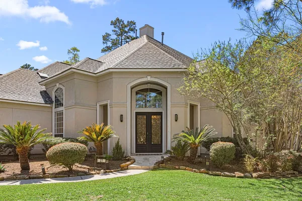 $1,350,000 | 27 Morning Arbor Place, The Woodlands, TX 77381