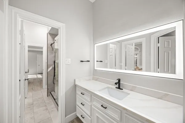 $1,350,000 | 27 Morning Arbor Place, The Woodlands, TX 77381