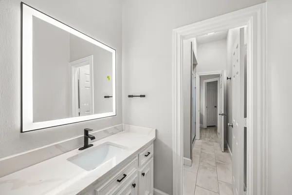 $1,350,000 | 27 Morning Arbor Place, The Woodlands, TX 77381