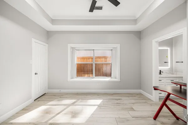 $1,350,000 | 27 Morning Arbor Place, The Woodlands, TX 77381