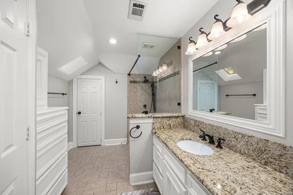 $1,350,000 | 27 Morning Arbor Place, The Woodlands, TX 77381