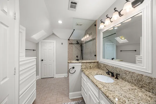 $1,350,000 | 27 Morning Arbor Place, The Woodlands, TX 77381