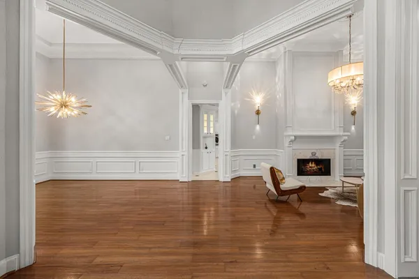 $1,350,000 | 27 Morning Arbor Place, The Woodlands, TX 77381