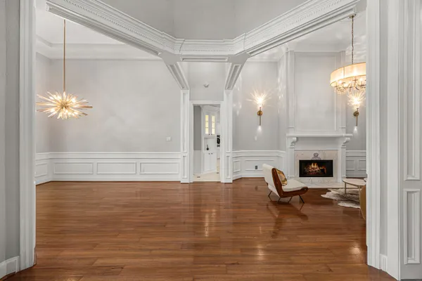 $1,350,000 | 27 Morning Arbor Place, The Woodlands, TX 77381