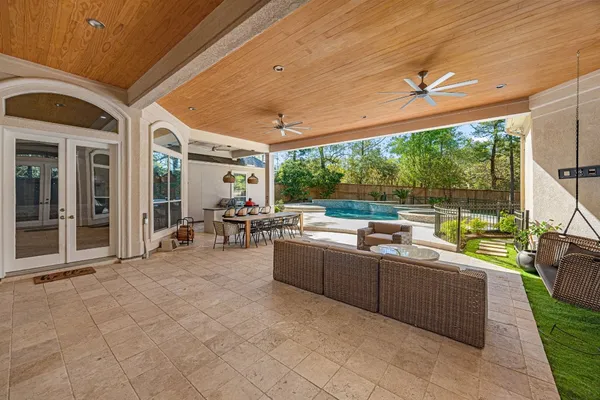 $1,350,000 | 27 Morning Arbor Place, The Woodlands, TX 77381