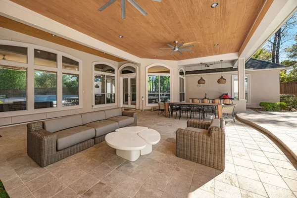 $1,350,000 | 27 Morning Arbor Place, The Woodlands, TX 77381
